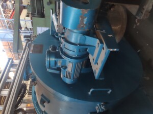 Horizontal peeling centrifuge, used B12838