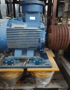 Horizontal peeling centrifuge, used B12838