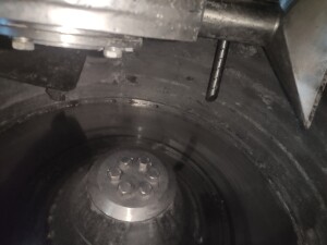 Horizontal peeling centrifuge, used B12838