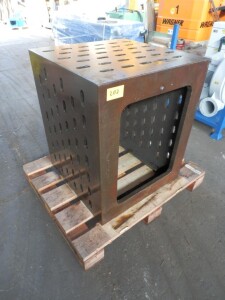 B14380 Clamping cube 92 x 76 x 76 cm, used