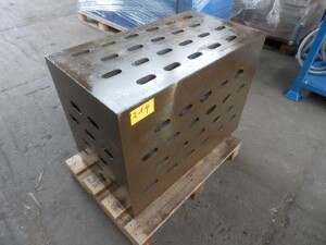 B14382 Clamping cube approx. 82 x 45 x 60 cm, used