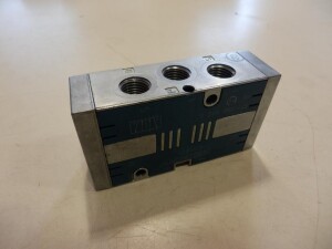 Wegeventil REXROTH 571 050 000 0 unbenutzt B14476