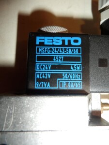 B14477 Directional valve FESTO MFH-5-1/4 used