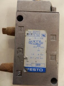 B14480 Directional control valve FESTO MFH-5-1/4 used