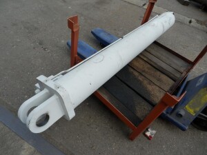 Hydraulikzylinder ca. 1480 mm Hub unbenutzt B14938
