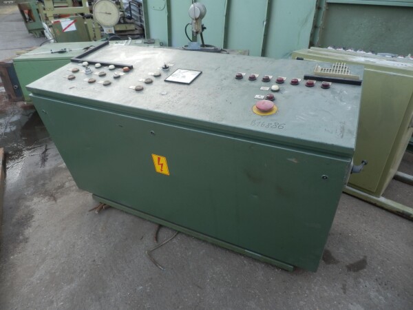 Schaltpult 1,6 x 0,7 x 1 m gebraucht B16886