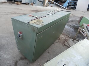 Schaltpult 1,6 x 0,7 x 1 m gebraucht B16886