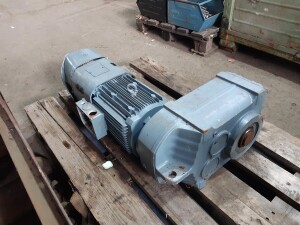 Getriebemotor mit Bremse 5,5 kW 30 U/min gebraucht B17047
