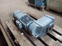 Getriebemotor mit Bremse 5,5 kW 30 U/min gebraucht B17047