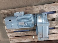 Getriebemotor mit Bremse 5,5 kW 30 U/min gebraucht B17047
