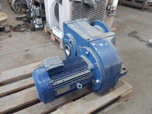 Gear motor 7.5 kW 87 rpm Agitator used B17073