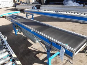 Conveyor belt with roller conveyor 4 x 0.5 m used B17158