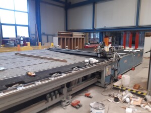 Cutting machine for laminated glass used B17163