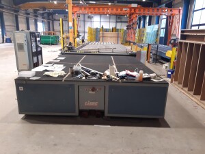 Cutting machine for laminated glass used B17163