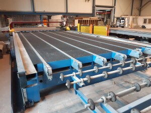 Cutting machine for laminated glass used B17164