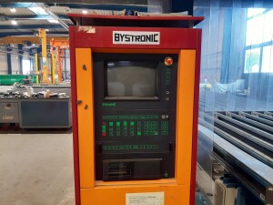 Cutting machine for laminated glass used B17164