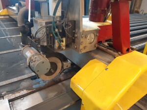Cutting machine for laminated glass used B17164