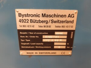 Cutting machine for laminated glass used B17164
