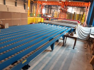 Cutting machine for laminated glass used B17164