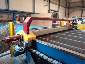 Cutting machine for laminated glass used B17164