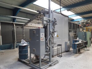 Molecular filling system for laminated glass used B17172