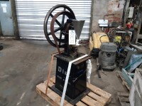 Tablettenpresse gebraucht B17232