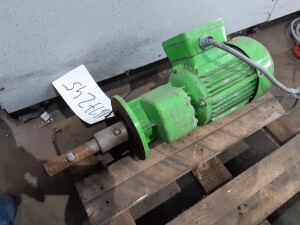 Gear motor with brake 5.5 kW 30 rpm used B17048