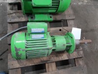 Gear motor with brake 5.5 kW 30 rpm used B17048