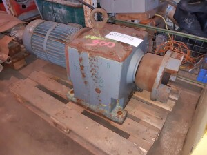 Geared motor 15 kW rpm used B17116