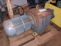 Geared motor 15 kW rpm used B17116