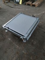 Kühler AZELIO TITANX 100317191 gebraucht B17256