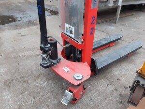 Hochhubwagen  manuell 1000 kg  gebraucht B17265