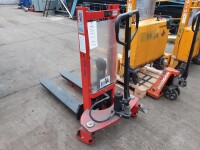 Hochhubwagen  manuell 1000 kg  gebraucht B17265