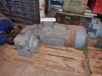 Gear motor approx. 30 kW 95 rpm used B17113