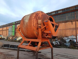 Concrete mixer mobile approx. 5 kW used B17281