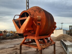 Concrete mixer mobile approx. 5 kW used B17281