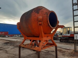 Concrete mixer mobile approx. 5 kW used B17281