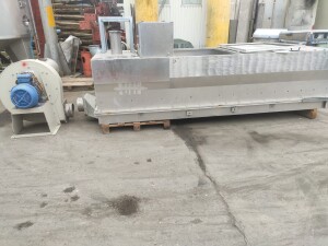 Fluidized bed dryer with 2 fans used B17308