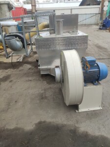 Fluidized bed dryer with 2 fans used B17308