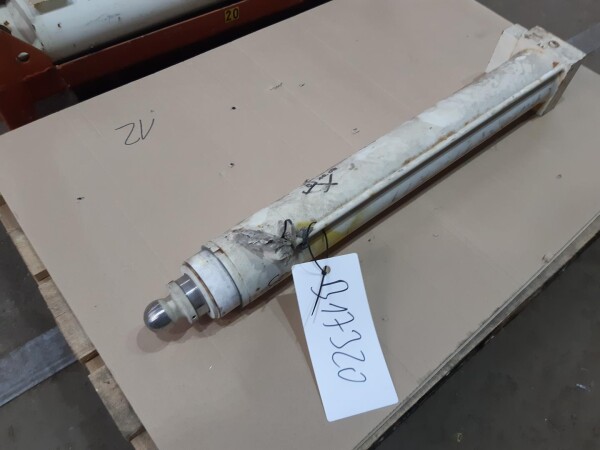 Hydraulikzylinder ca. 600 mm Hub unbenutzt B17320