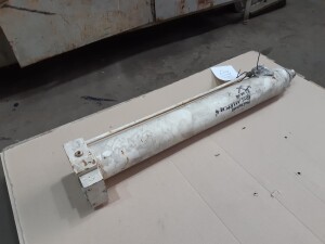 Hydraulikzylinder ca. 600 mm Hub unbenutzt B17320