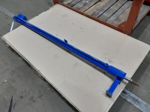 Hydraulikzylinder ca. 1000 mm Hub unbenutzt B17323