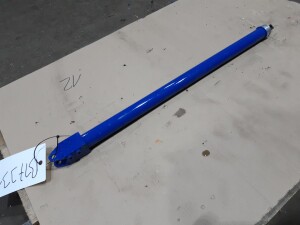Hydraulic cylinder approx. 600 mm stroke unused B17331