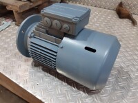Electric motor with brake 1.1 kW 1400 rpm B5 unused B17355