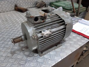 Electric motor 0.7 / 0.91 kW 705 / 1415 rpm B3 used B17356