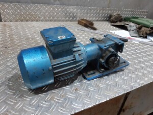 Getriebemotor 0,55 kW 280 U/min B3 gebraucht B17362