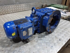 Getriebemotor 0,18 kW 4,5 U/min B5 gebraucht B17363