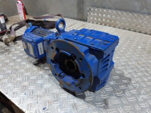 Getriebemotor 0,18 kW 4,5 U/min B5 gebraucht B17363