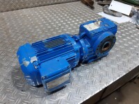Gear motor 0.75 kW 26 rpm used B17364