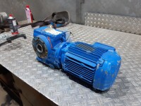 Gear motor 0.75 kW 26 rpm used B17364